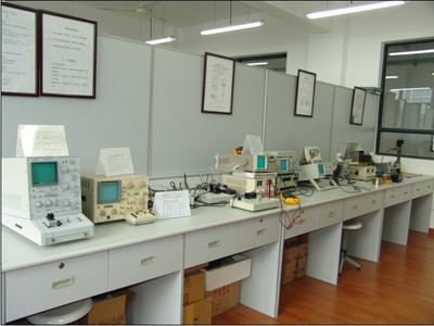 上?？茖W技術職業學院電子技術實訓室簡介